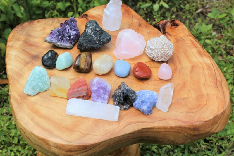 8 Best Chakra Stones And Crystal Kits in 2026